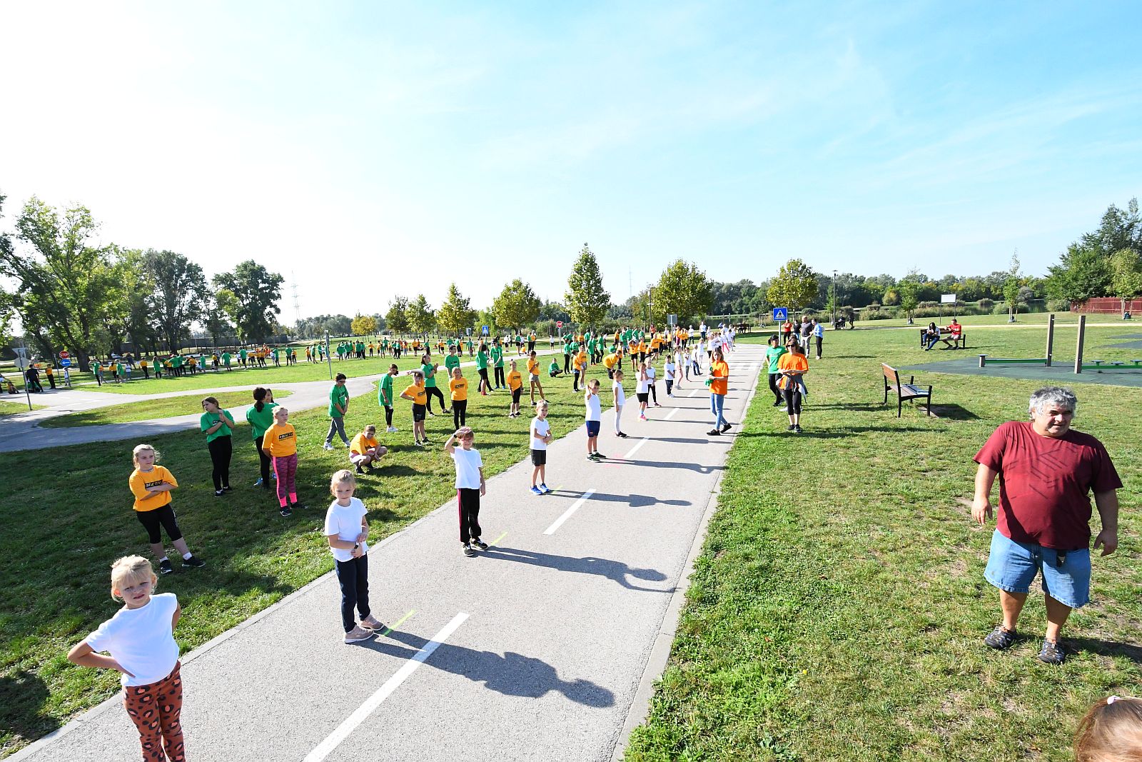 Ugrálókötelezés rekordkísérlet a Palotavárosi szabadidőparkban